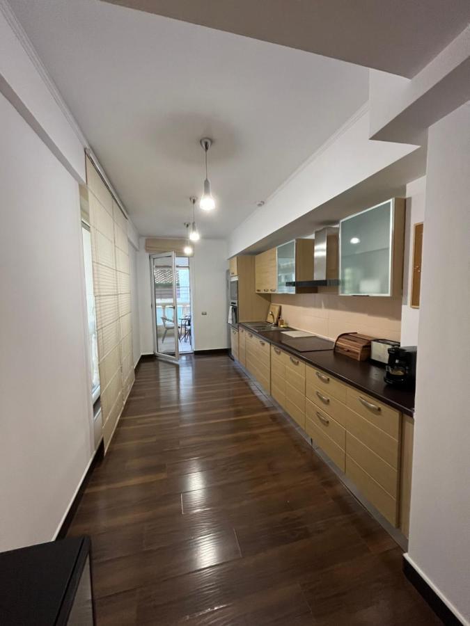 Large 2 Bedroom Apartment Soseaua Nordului 부쿠레슈티 외부 사진